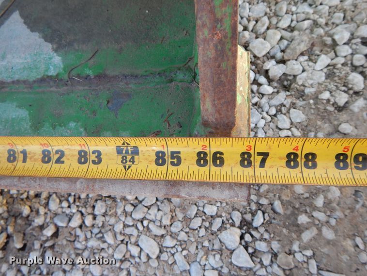 image for item FG9695 1996 John Deere 7600  tractor