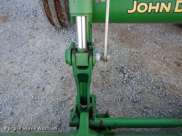 image for item FG9695 1996 John Deere 7600  tractor