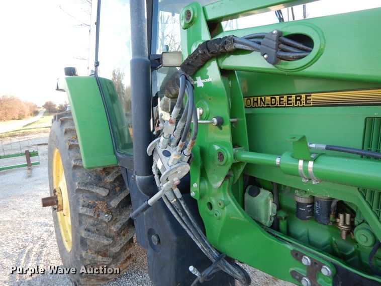 image for item FG9695 1996 John Deere 7600  tractor