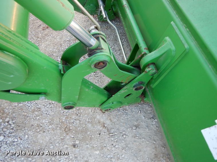 image for item FG9695 1996 John Deere 7600  tractor