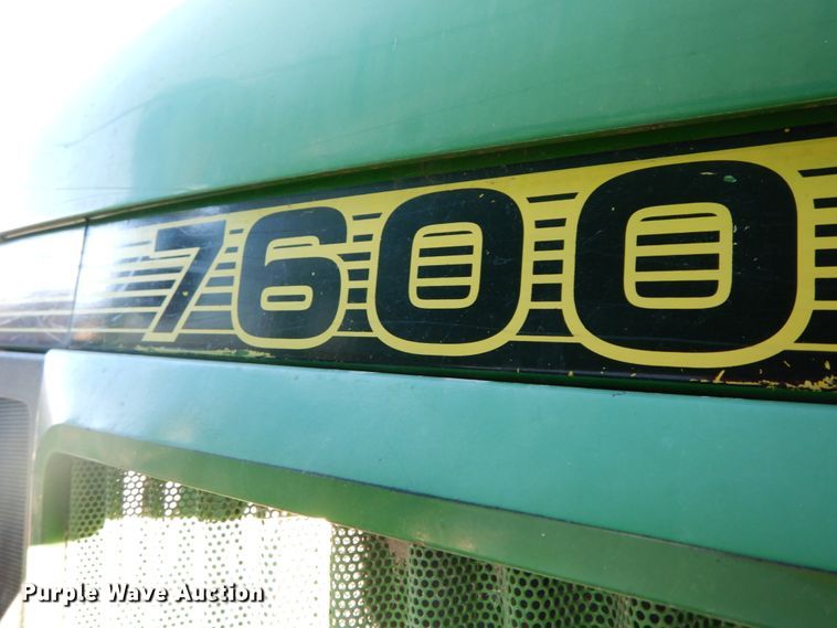 image for item FG9695 1996 John Deere 7600  tractor