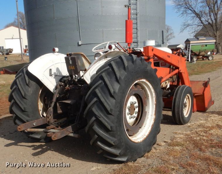 image for item FT9248 David Brown 990  tractor