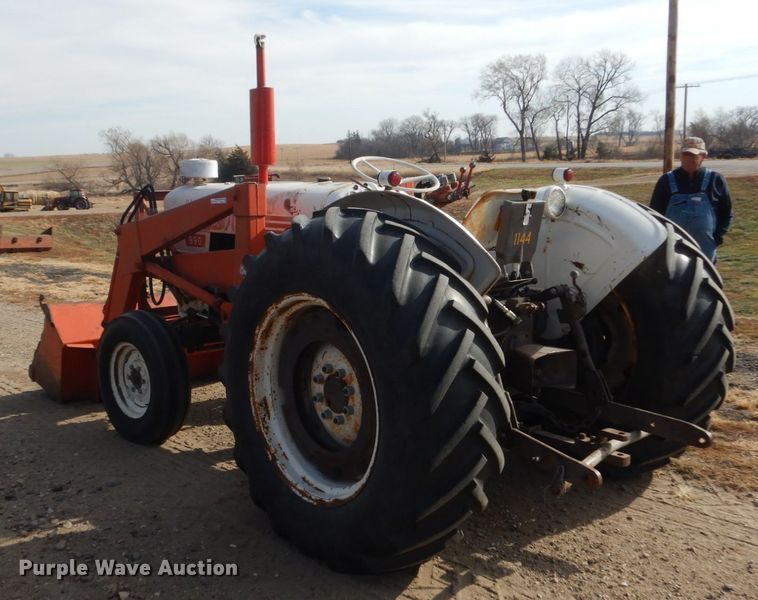 image for item FT9248 David Brown 990  tractor