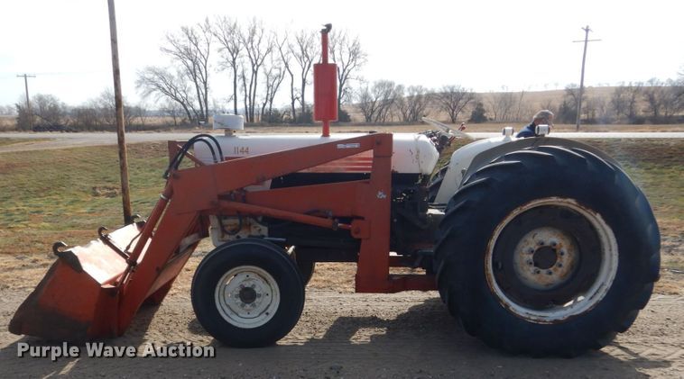 image for item FT9248 David Brown 990  tractor