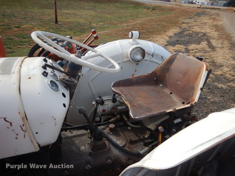 image for item FT9248 David Brown 990  tractor