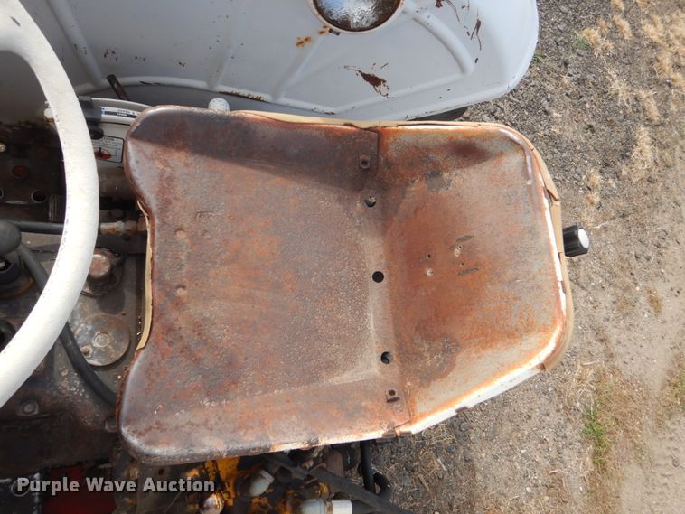 image for item FT9248 David Brown 990  tractor