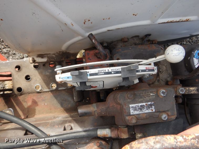 image for item FT9248 David Brown 990  tractor