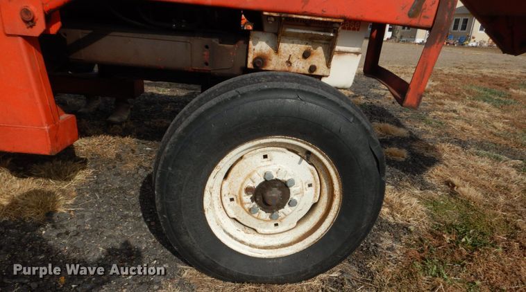 image for item FT9248 David Brown 990  tractor