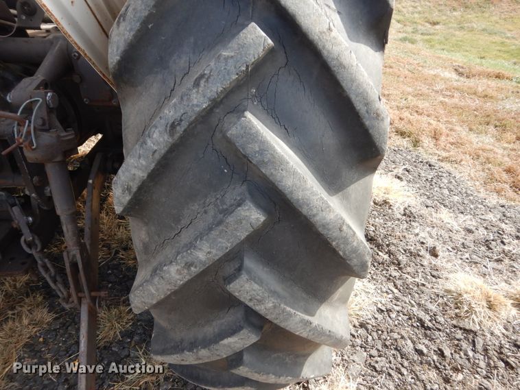 image for item FT9248 David Brown 990  tractor