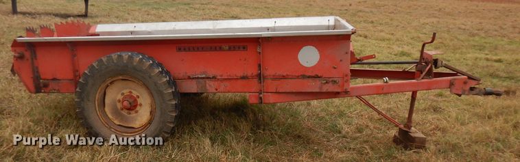 image for item FW9824 Massey-Ferguson 110 manure spreader