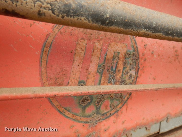 image for item FW9824 Massey-Ferguson 110 manure spreader