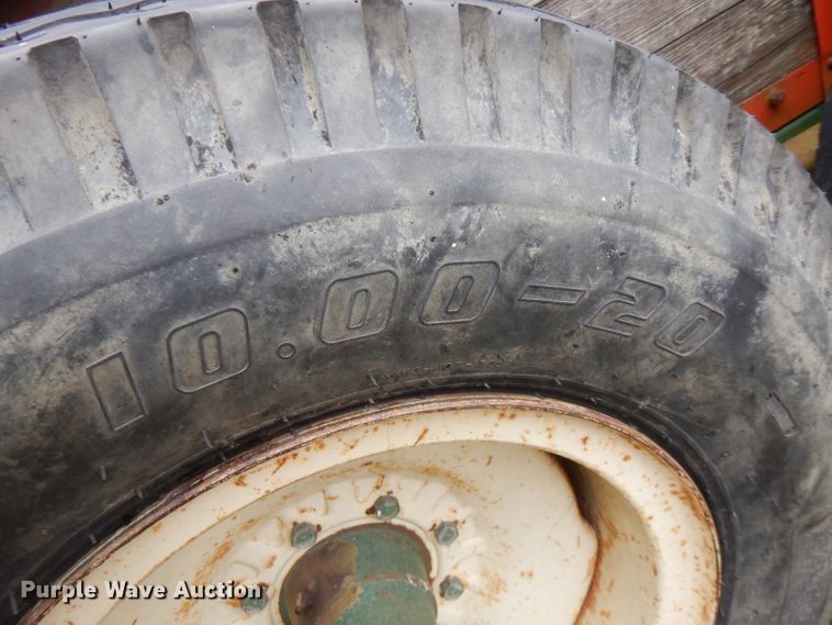 image for item FW9825 New Idea 245 manure spreader