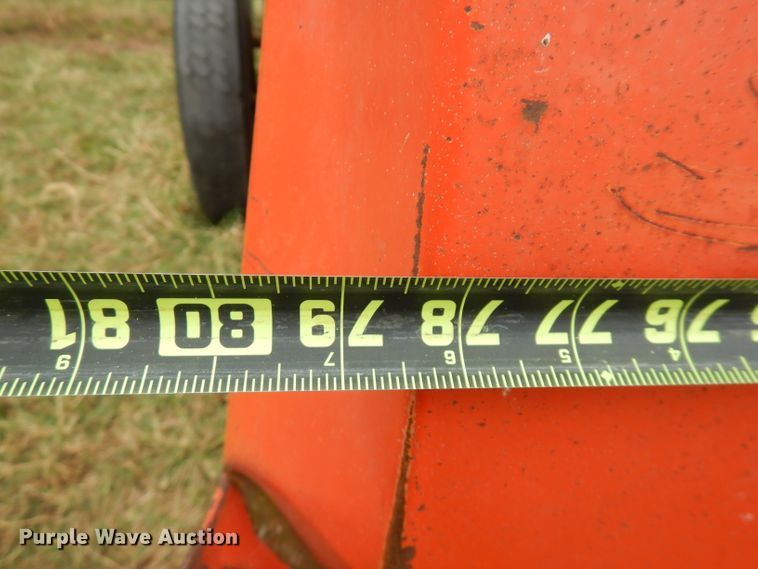 image for item FW9825 New Idea 245 manure spreader