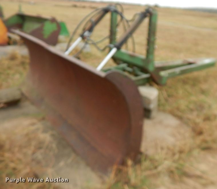 image for item FW9827 John Deere blade