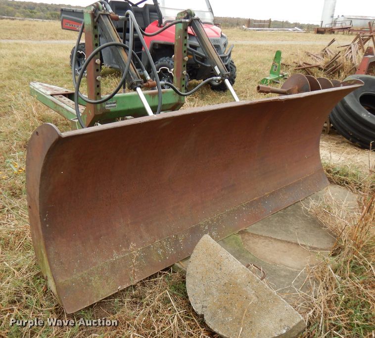 image for item FW9827 John Deere blade