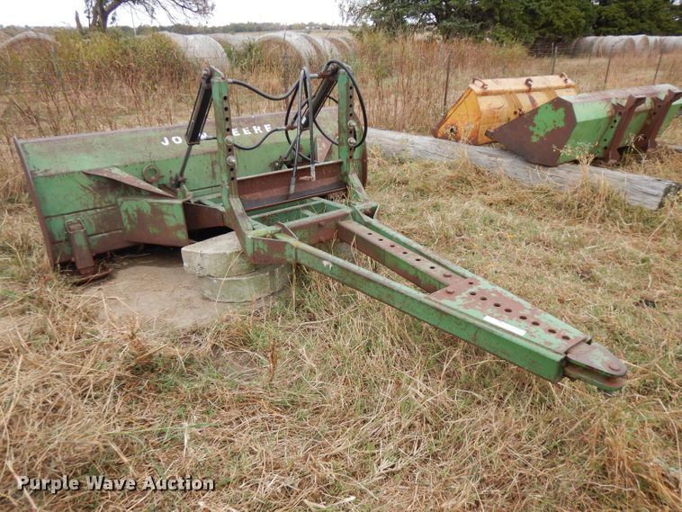 image for item FW9827 John Deere blade