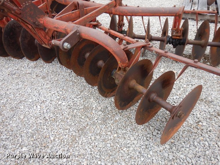 image for item FW9835 Massey-Ferguson 25 tandem disk