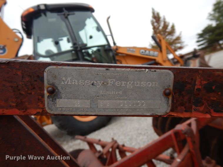 image for item FW9835 Massey-Ferguson 25 tandem disk