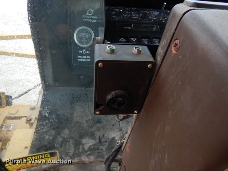 image for item FW9838 2001 Ag-Chem RoGator 854  sprayer