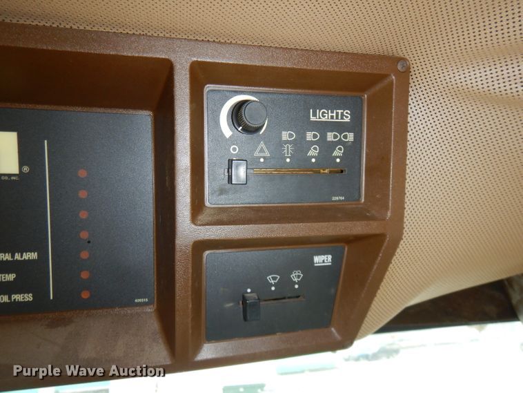 image for item FW9838 2001 Ag-Chem RoGator 854  sprayer