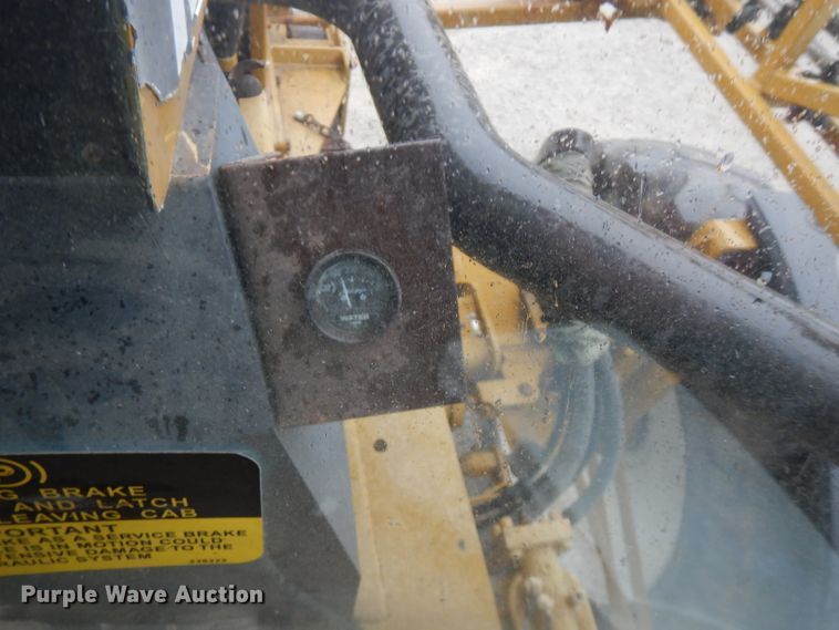 image for item FW9838 2001 Ag-Chem RoGator 854  sprayer