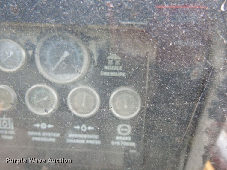 image for item FW9838 2001 Ag-Chem RoGator 854  sprayer