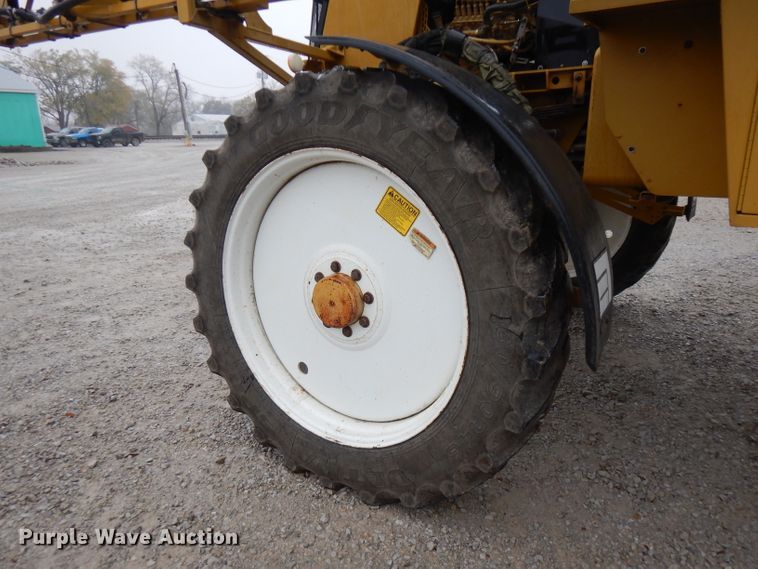 image for item FW9838 2001 Ag-Chem RoGator 854  sprayer