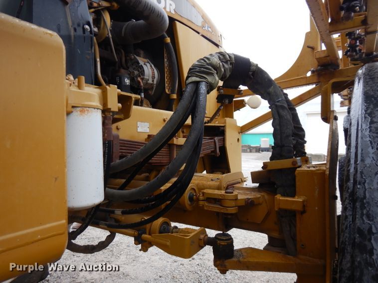 image for item FW9838 2001 Ag-Chem RoGator 854  sprayer