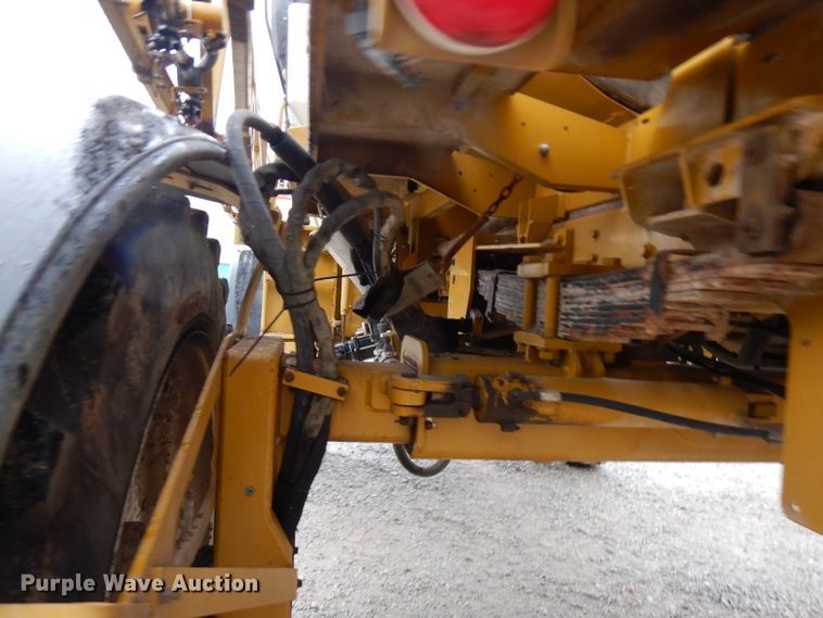 image for item FW9838 2001 Ag-Chem RoGator 854  sprayer