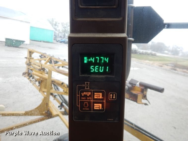 image for item FW9838 2001 Ag-Chem RoGator 854  sprayer