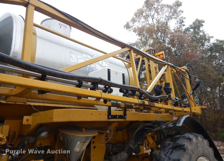 image for item FW9838 2001 Ag-Chem RoGator 854  sprayer