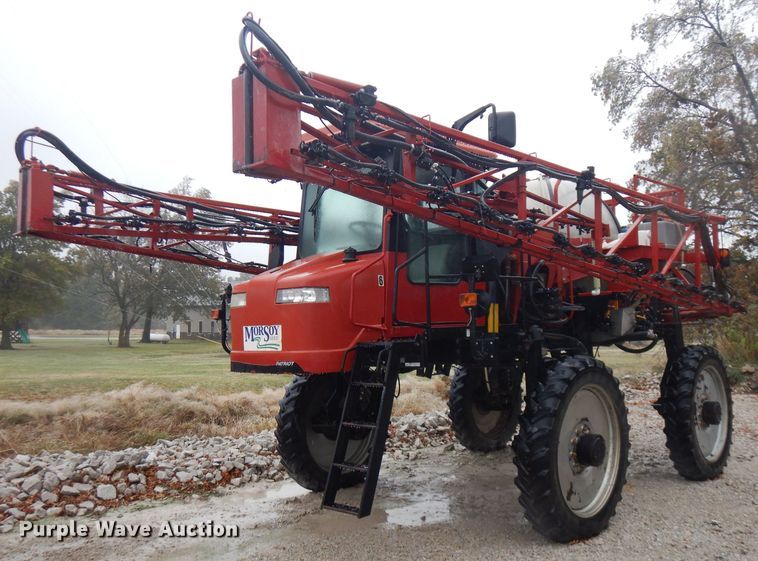image for item FW9839 2005 Case IH Patriot SPX3185  sprayer