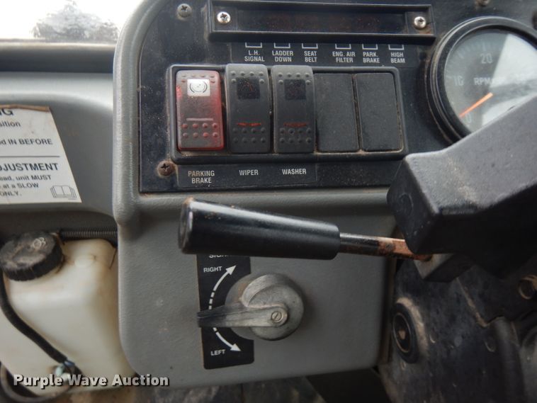 image for item FW9839 2005 Case IH Patriot SPX3185  sprayer