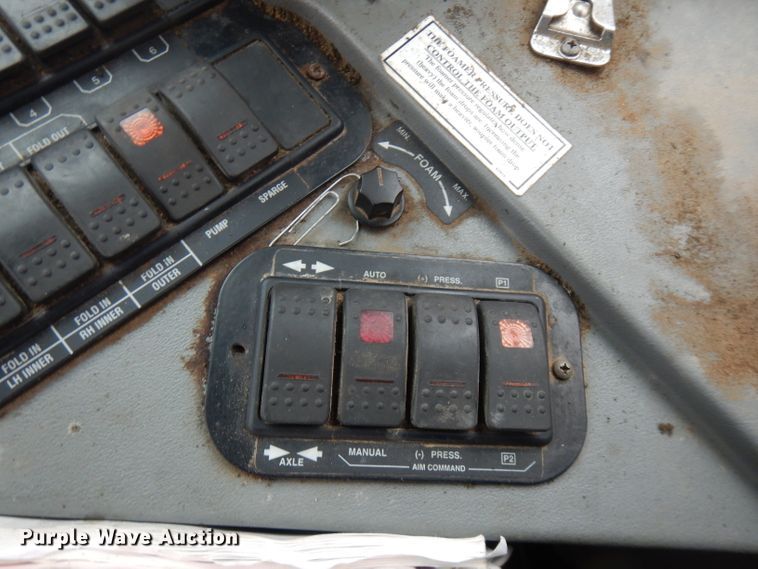 image for item FW9839 2005 Case IH Patriot SPX3185  sprayer