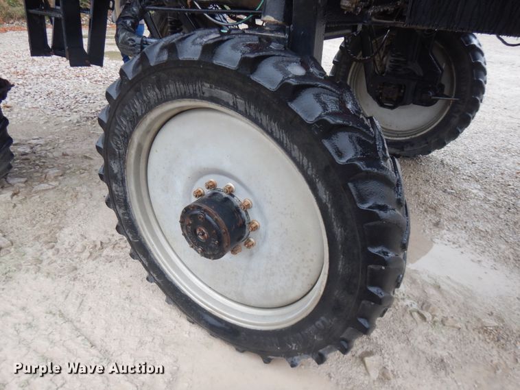 image for item FW9839 2005 Case IH Patriot SPX3185  sprayer