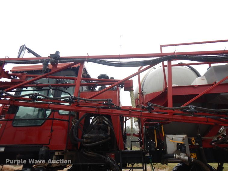 image for item FW9839 2005 Case IH Patriot SPX3185  sprayer