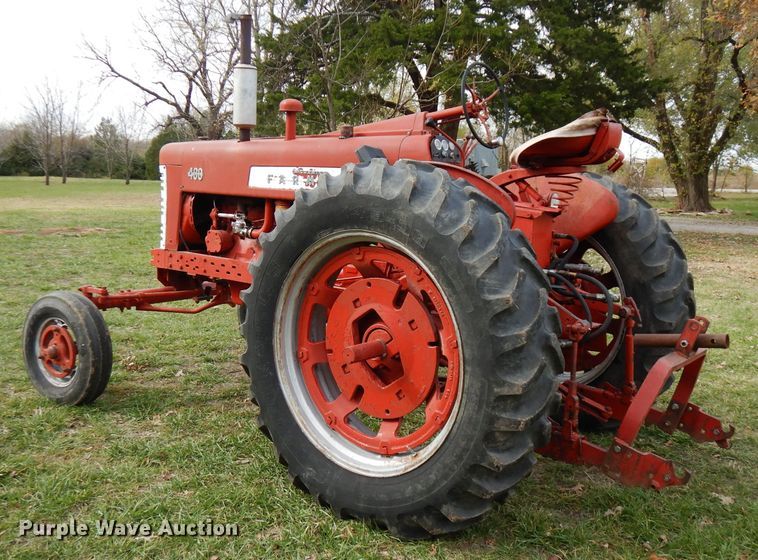 image for item FW9892 1954 International Farmall 400  tractor