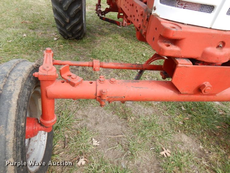 image for item FW9892 1954 International Farmall 400  tractor