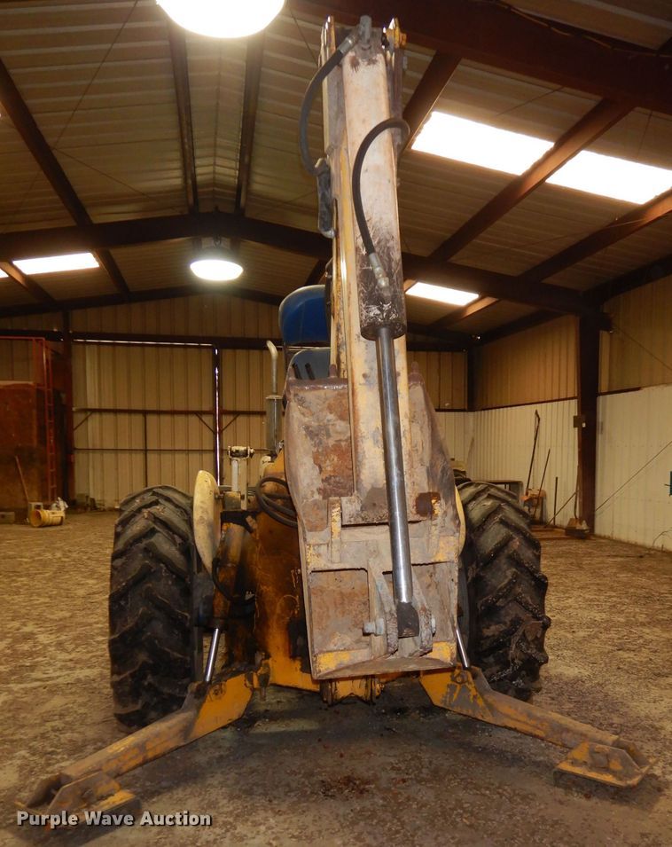 image for item GJ9558 Ford 3300  tractor