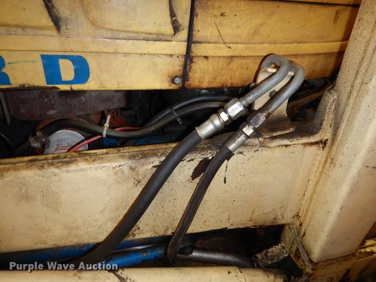 image for item GJ9558 Ford 3300  tractor