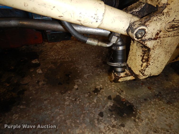 image for item GJ9558 Ford 3300  tractor