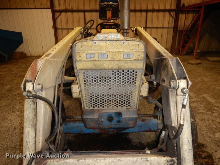 image for item GJ9558 Ford 3300  tractor