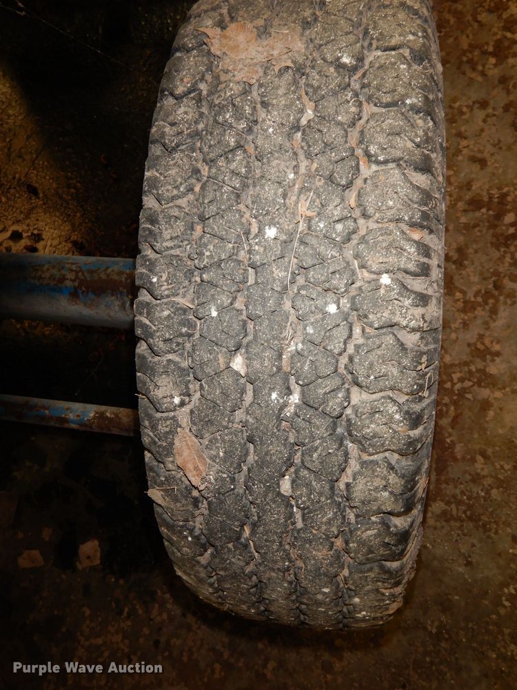 image for item GJ9558 Ford 3300  tractor