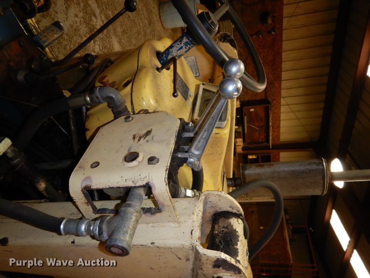 image for item GJ9558 Ford 3300  tractor