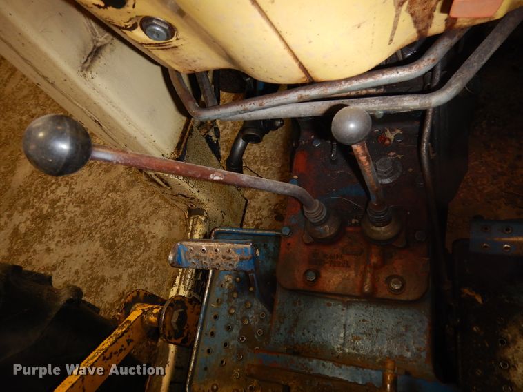 image for item GJ9558 Ford 3300  tractor