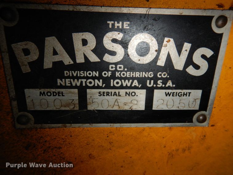 image for item GJ9558 Ford 3300  tractor