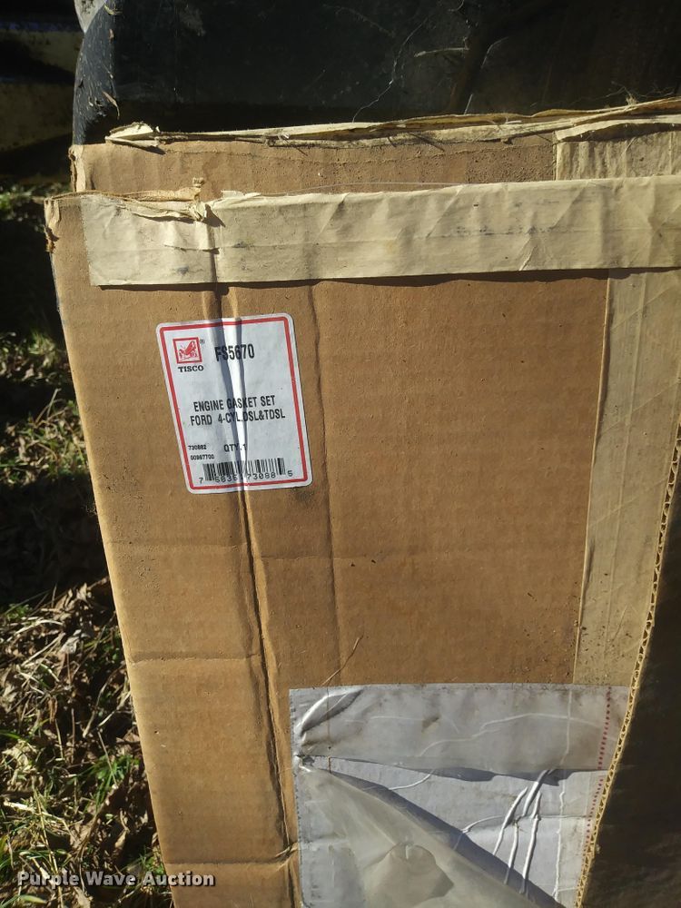 image for item GJ9558 Ford 3300  tractor