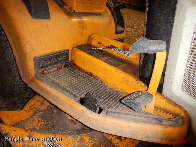 image for item GJ9559 Cub Cadet 2166 lawn mower