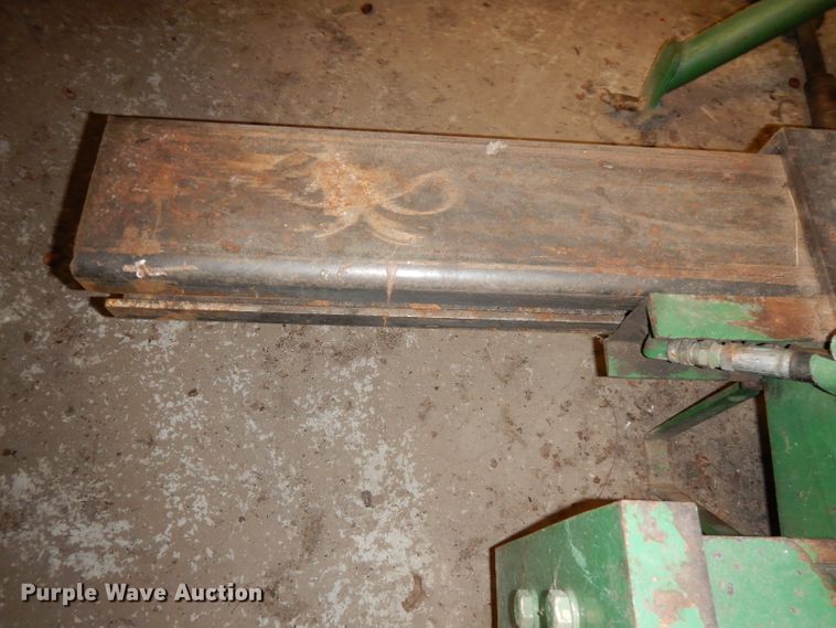 image for item GJ9574 Bowie tree shaker