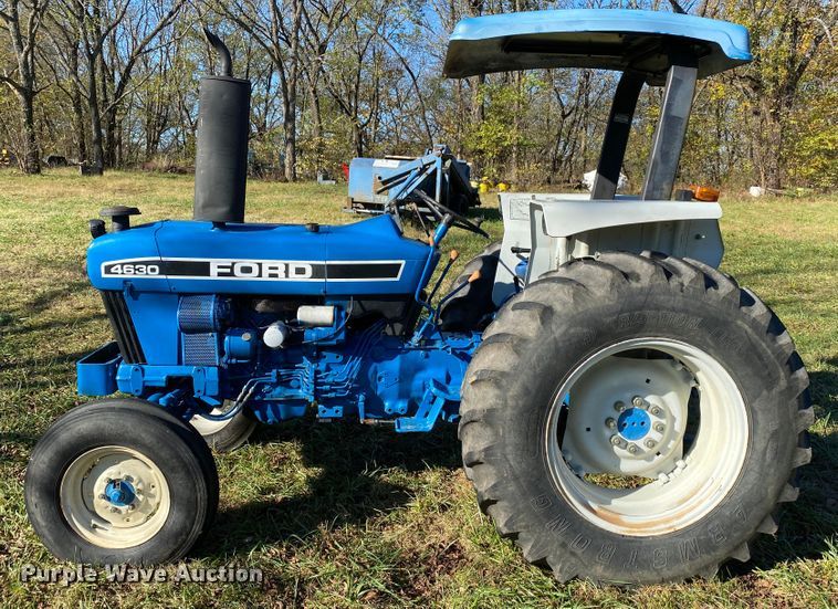 image for item HA9683 1994 Ford 4630  tractor